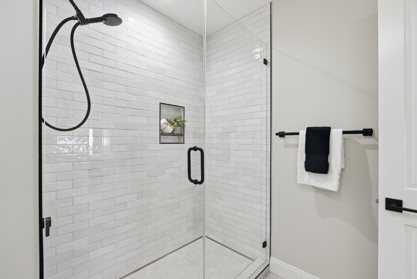 200 Sheridan Avenue 306