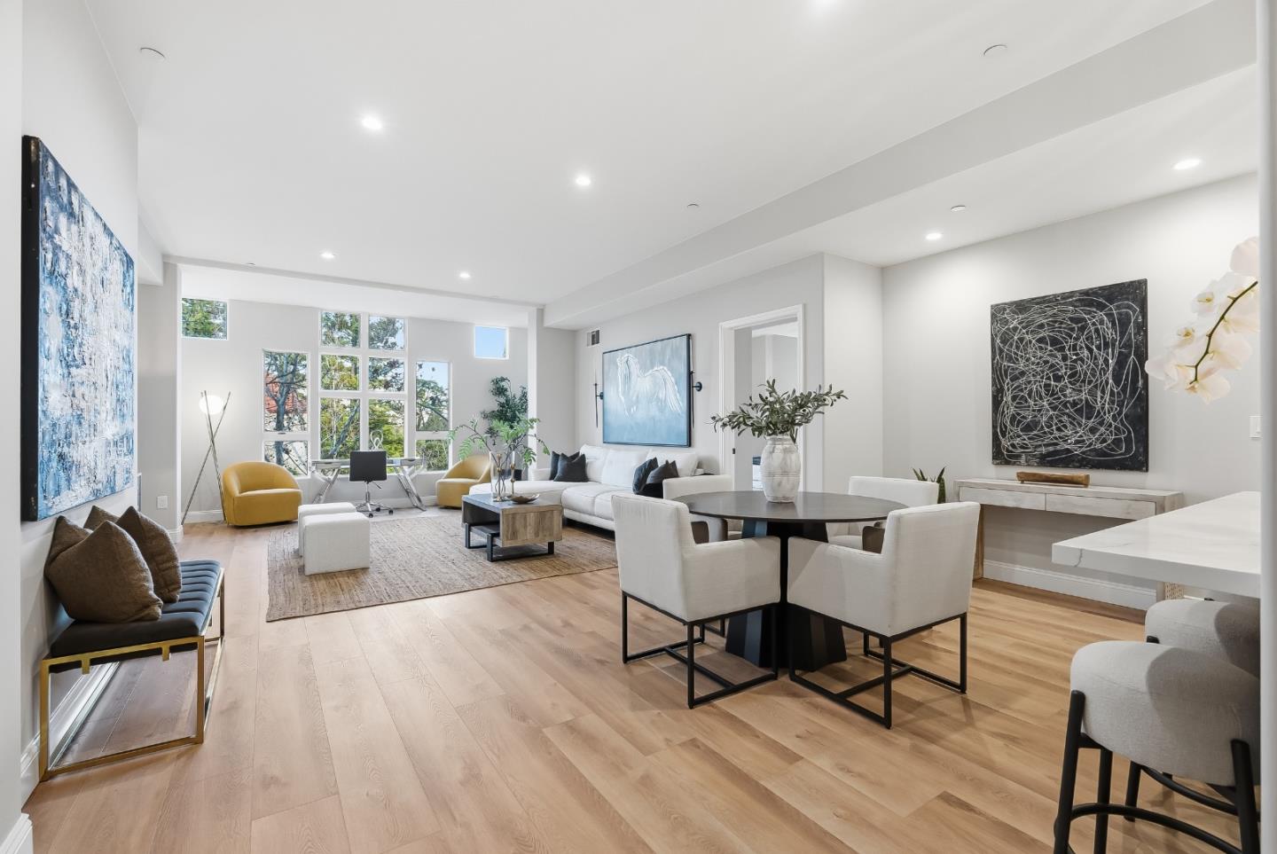 200 Sheridan Avenue 306