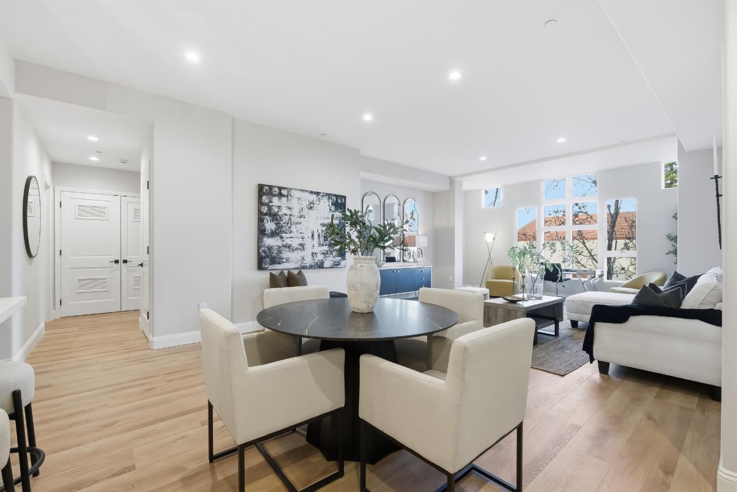 200 Sheridan Avenue 306