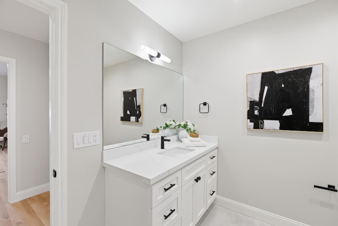 200 Sheridan Avenue 306