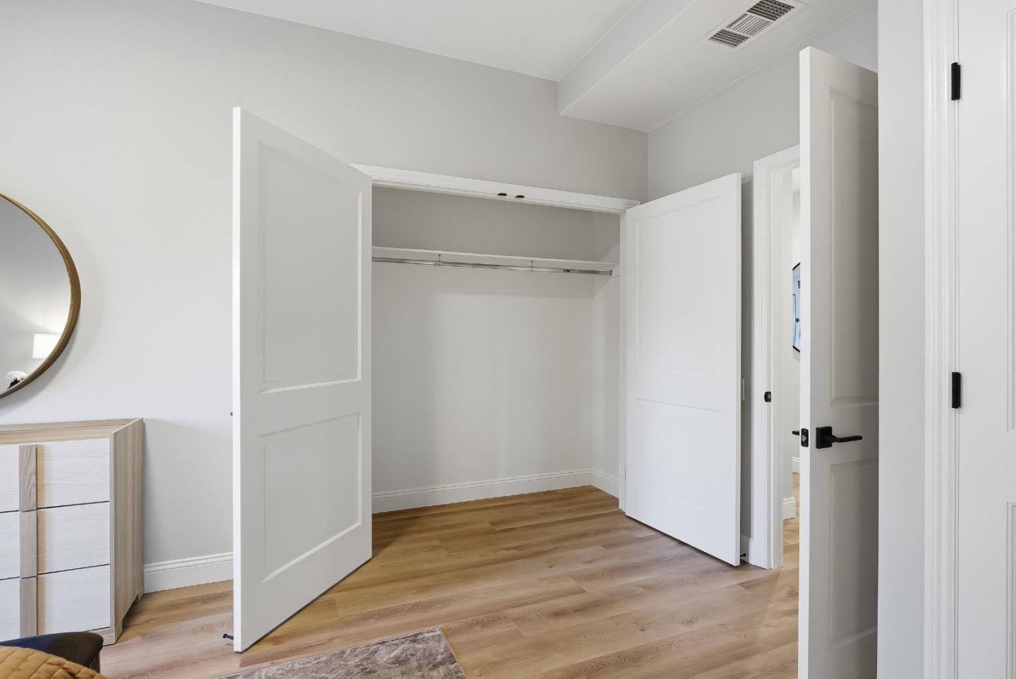 200 Sheridan Avenue 306