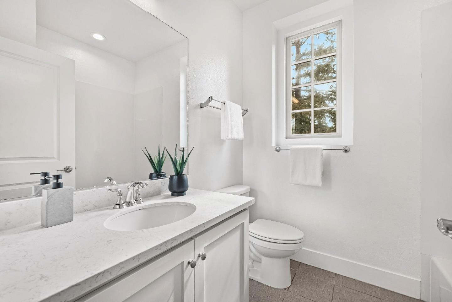 1062 Barberry Terrace