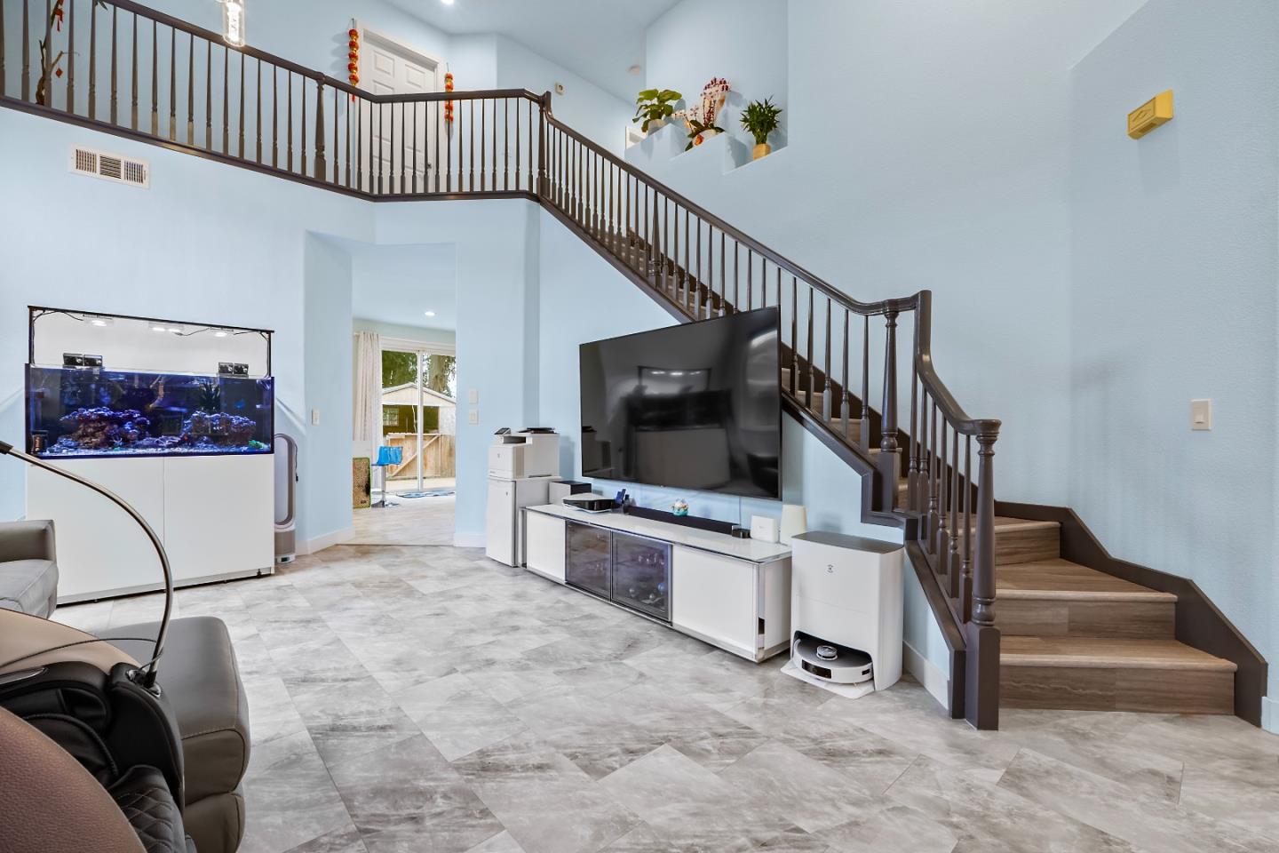 708 Raineer Court