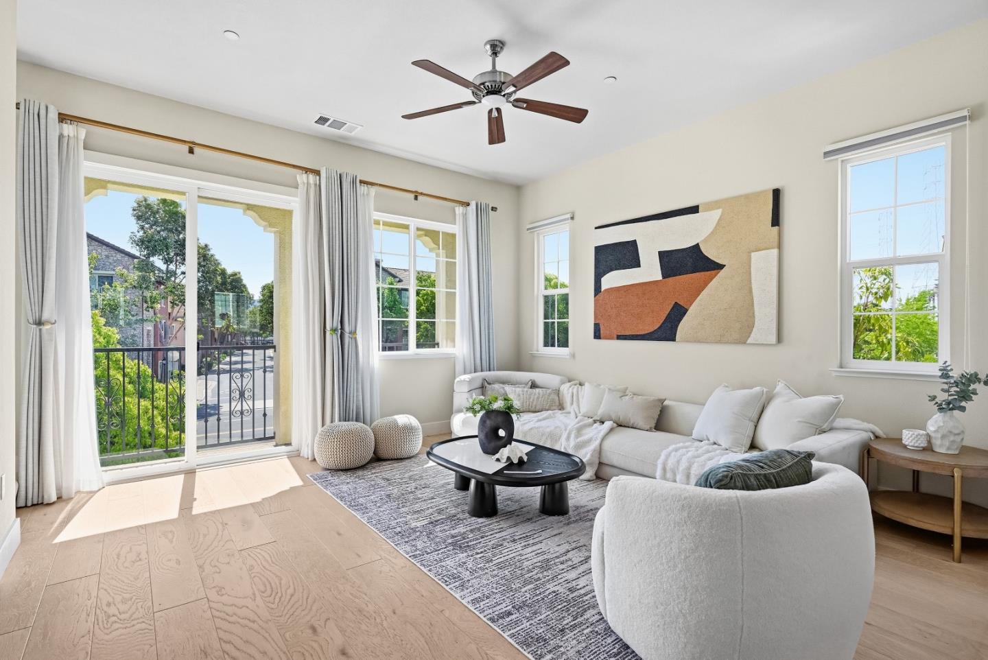 759 East Evelyn Avenue