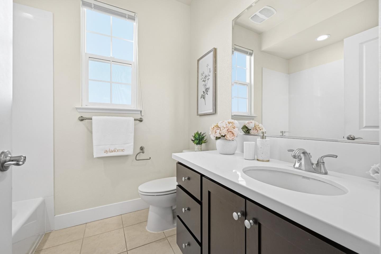 759 East Evelyn Avenue