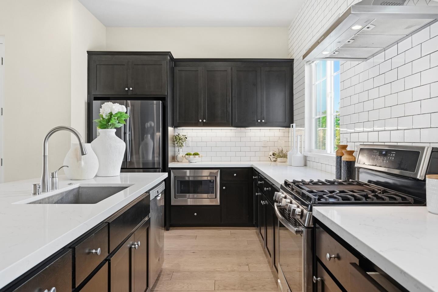 759 East Evelyn Avenue