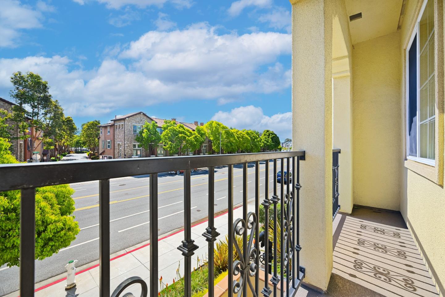 759 East Evelyn Avenue