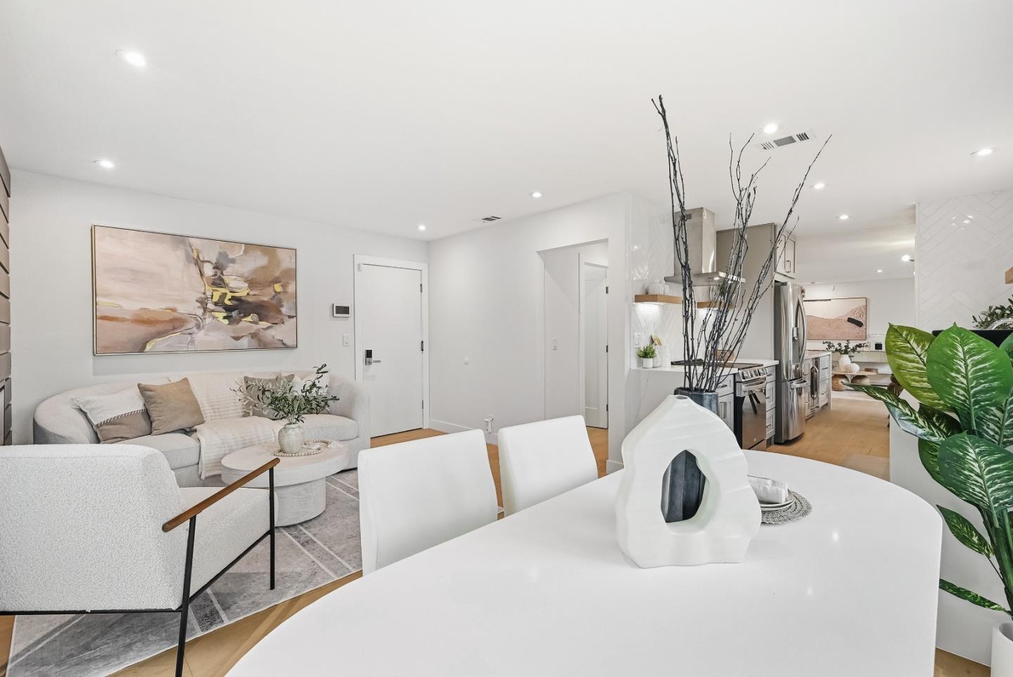 27947 Edgecliff Way