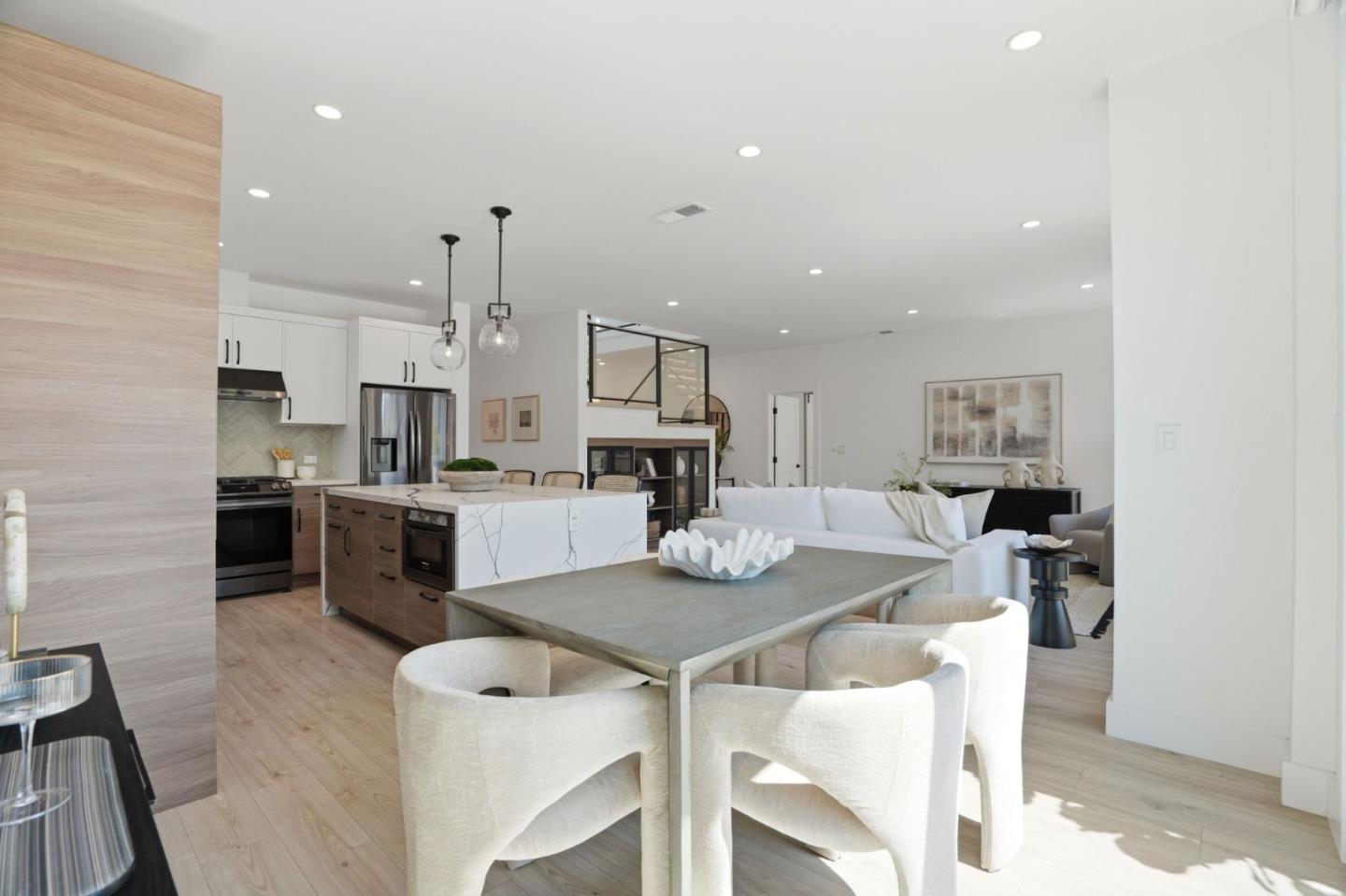 609 Waterbury Lane