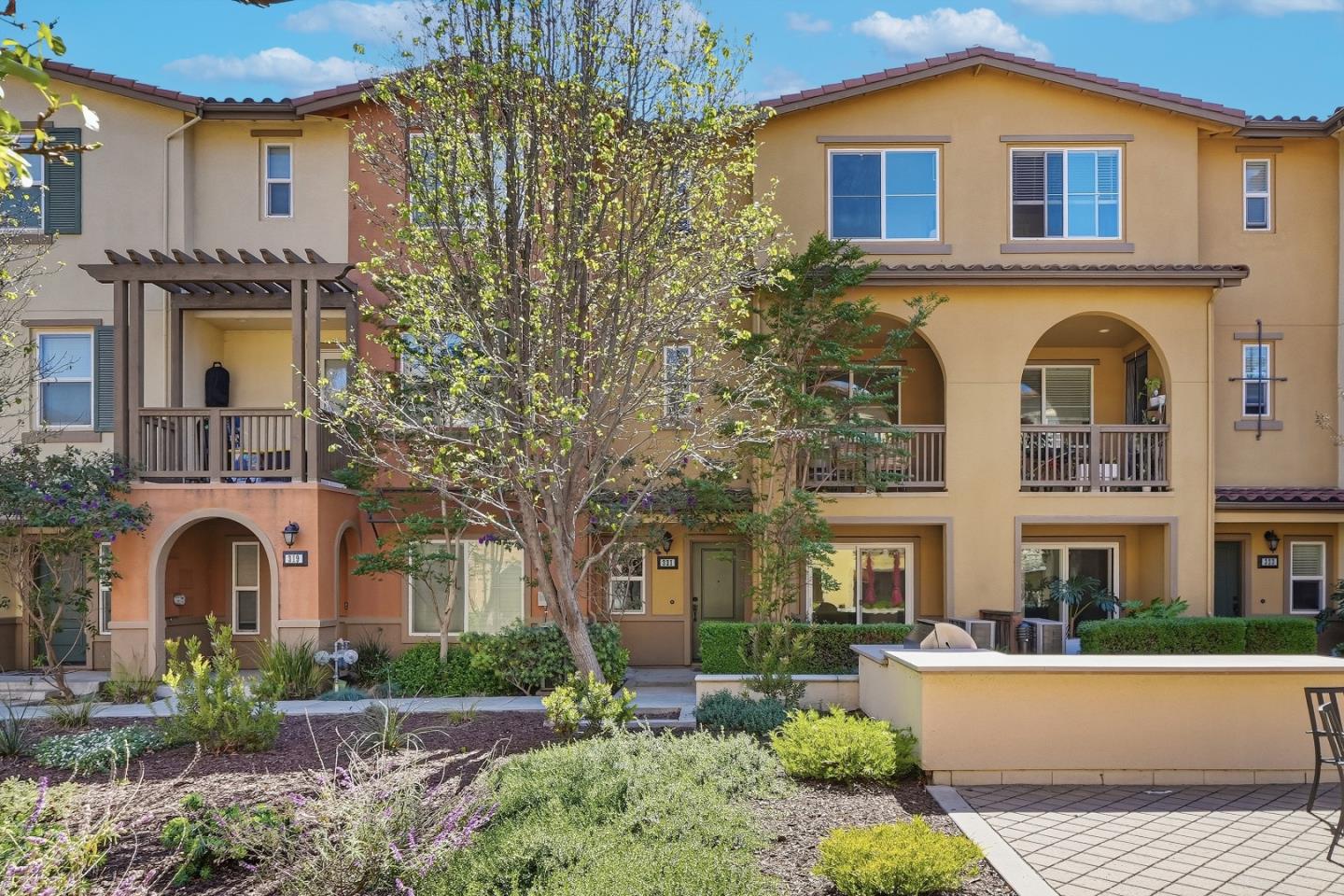 321 Santa Diana Terrace