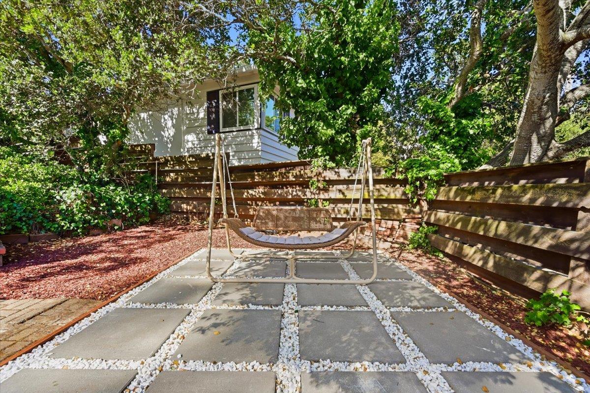2326 Buena Vista Avenue