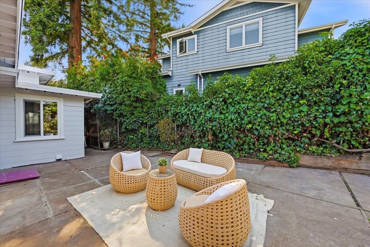 2326 Buena Vista Avenue