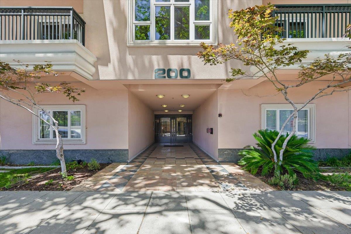 200 Sheridan Avenue 408