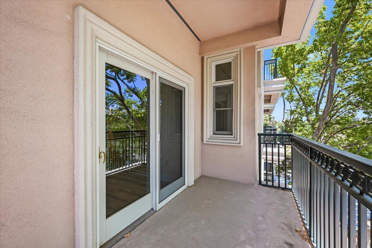 200 Sheridan Ave 308