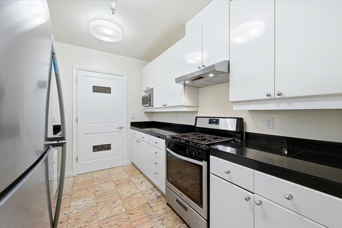 200 Sheridan Ave 308