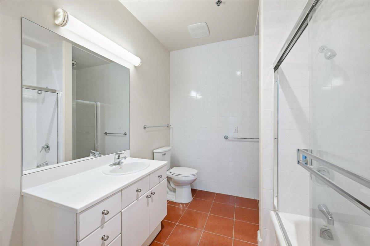 200 Sheridan Ave 308