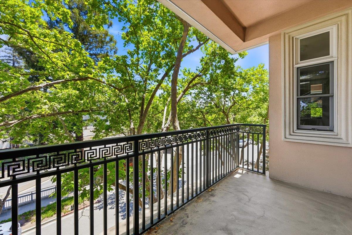 200 Sheridan Ave 308