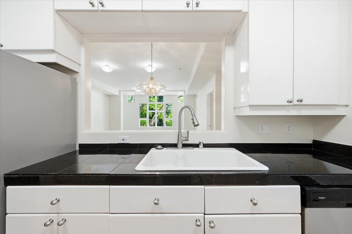 200 Sheridan Ave 308