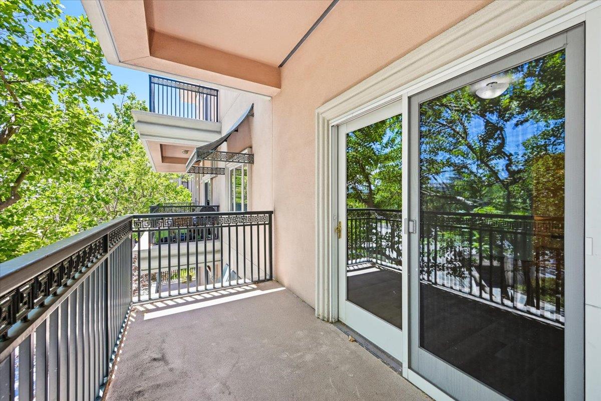 200 Sheridan Ave 308
