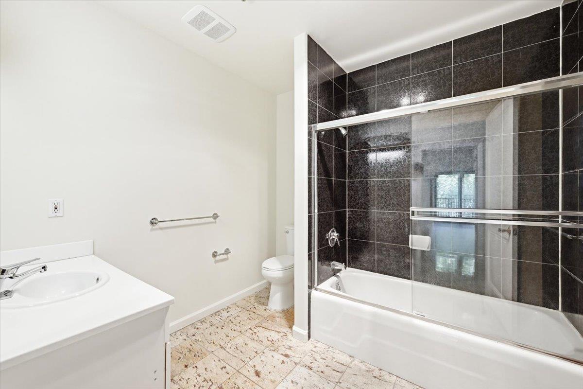 200 Sheridan Ave 308