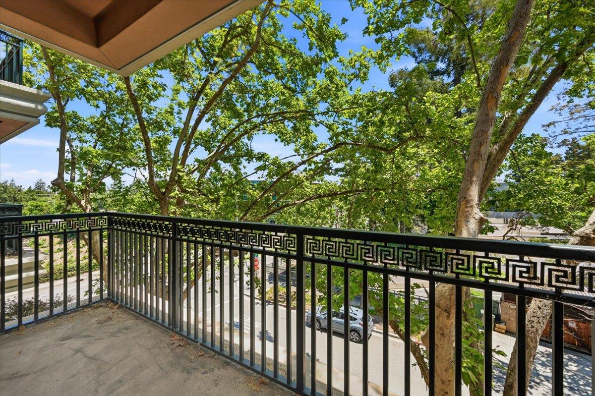 200 Sheridan Ave 308