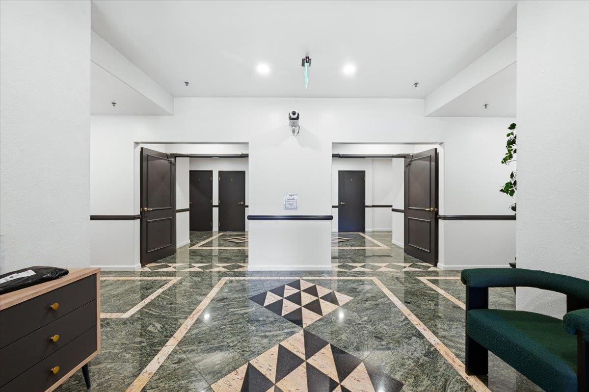 200 Sheridan Avenue 407
