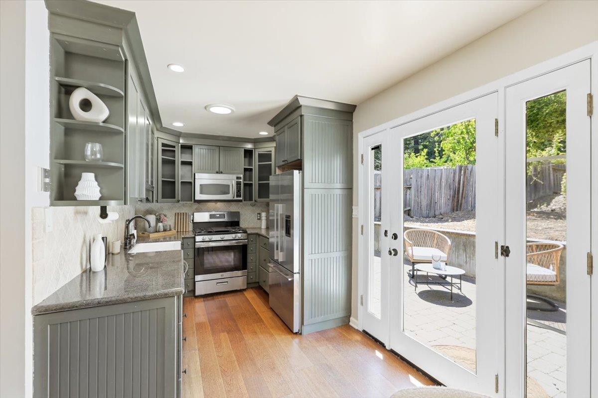 14351 Elva AVE