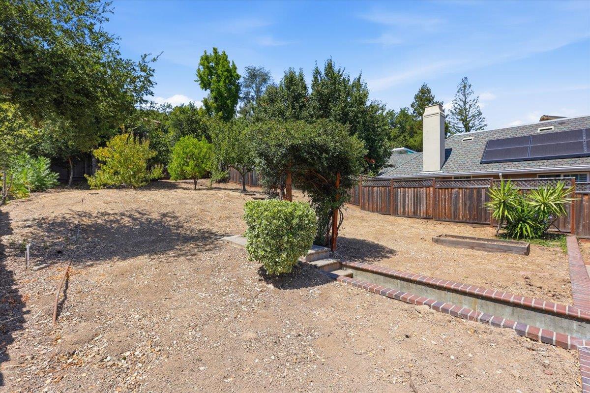 14351 Elva AVE