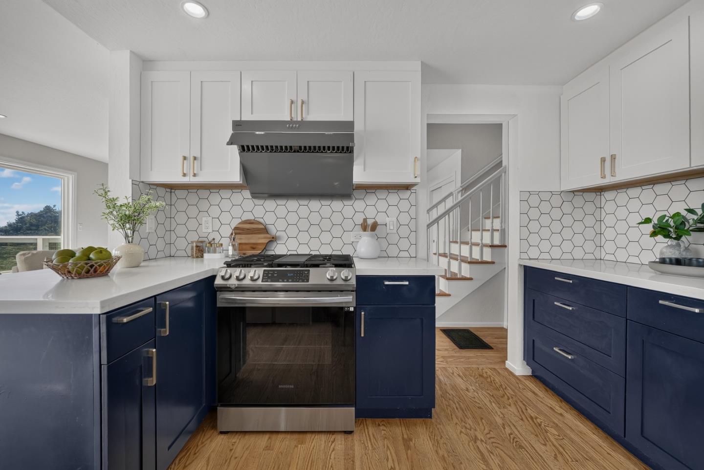 31 Seaview DR