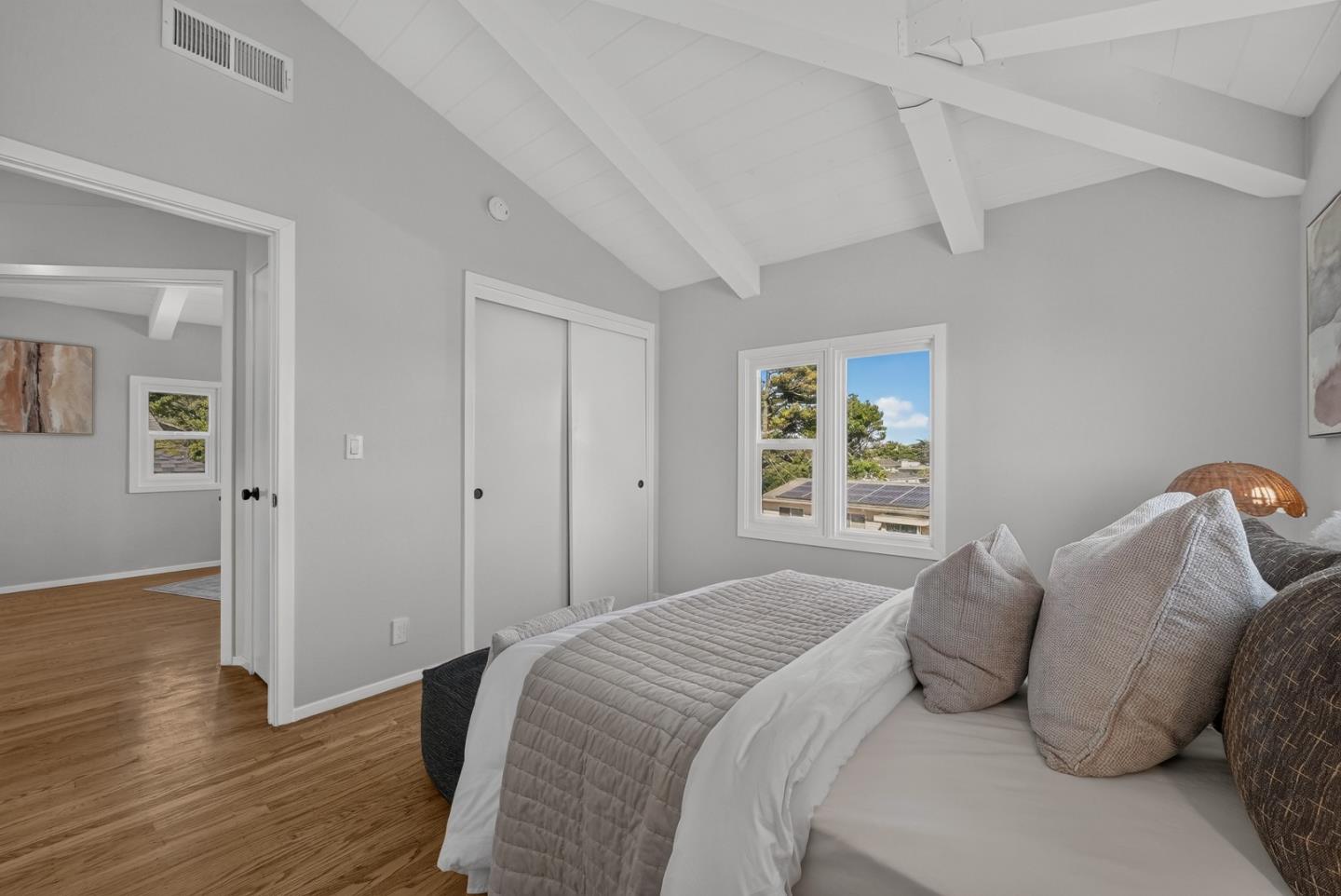 31 Seaview DR
