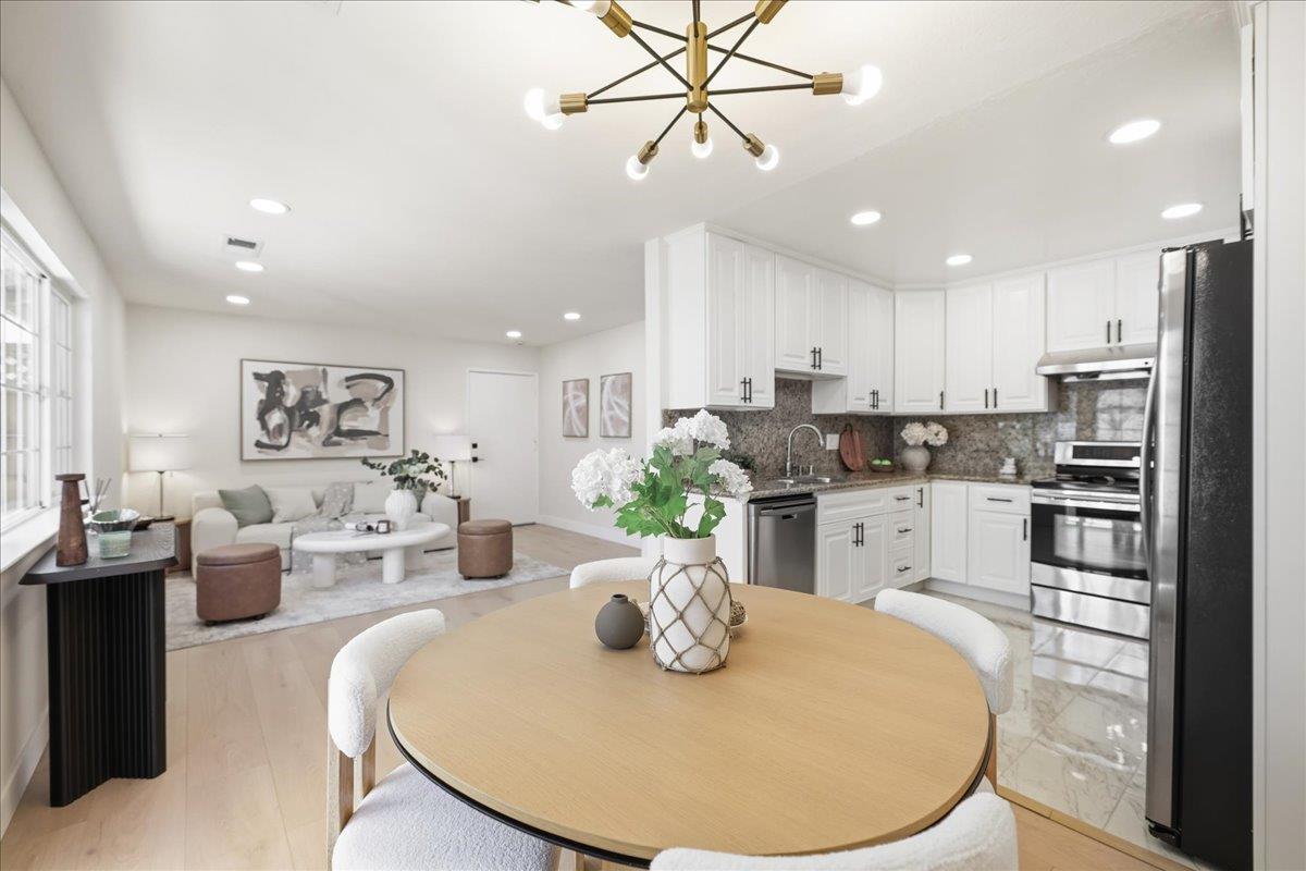 2298 Meadowgate WAY