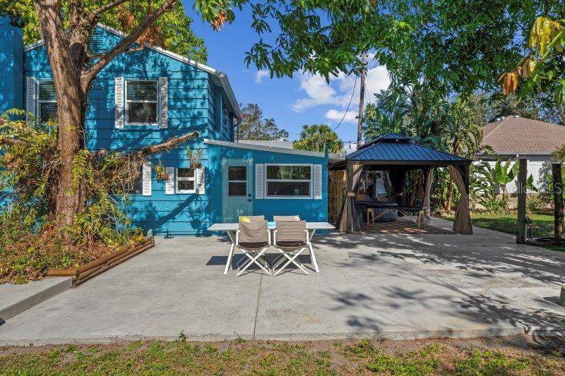 105 TUCKER AVE