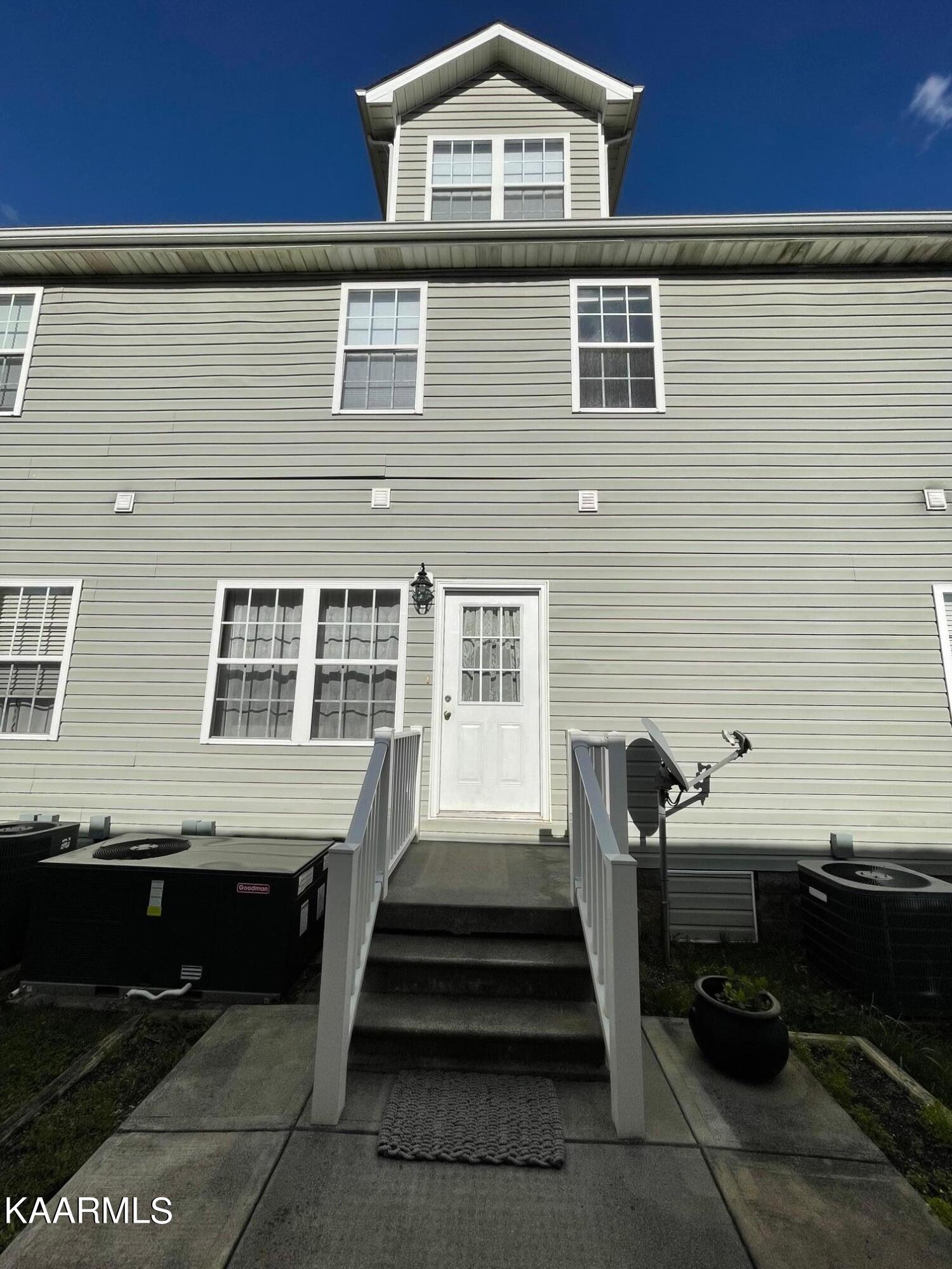 415 Ashbury Circle Circle