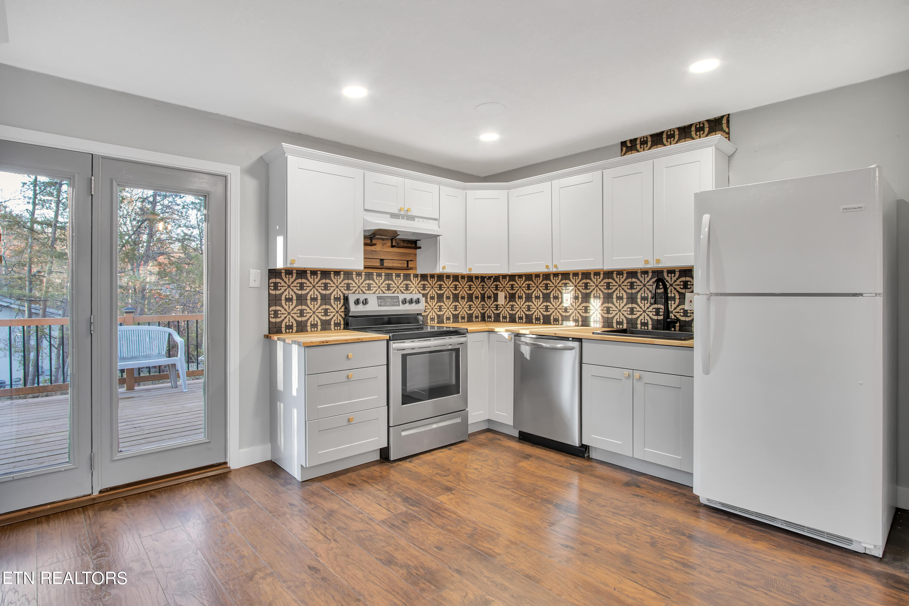 6501 NW Trousdale Rd