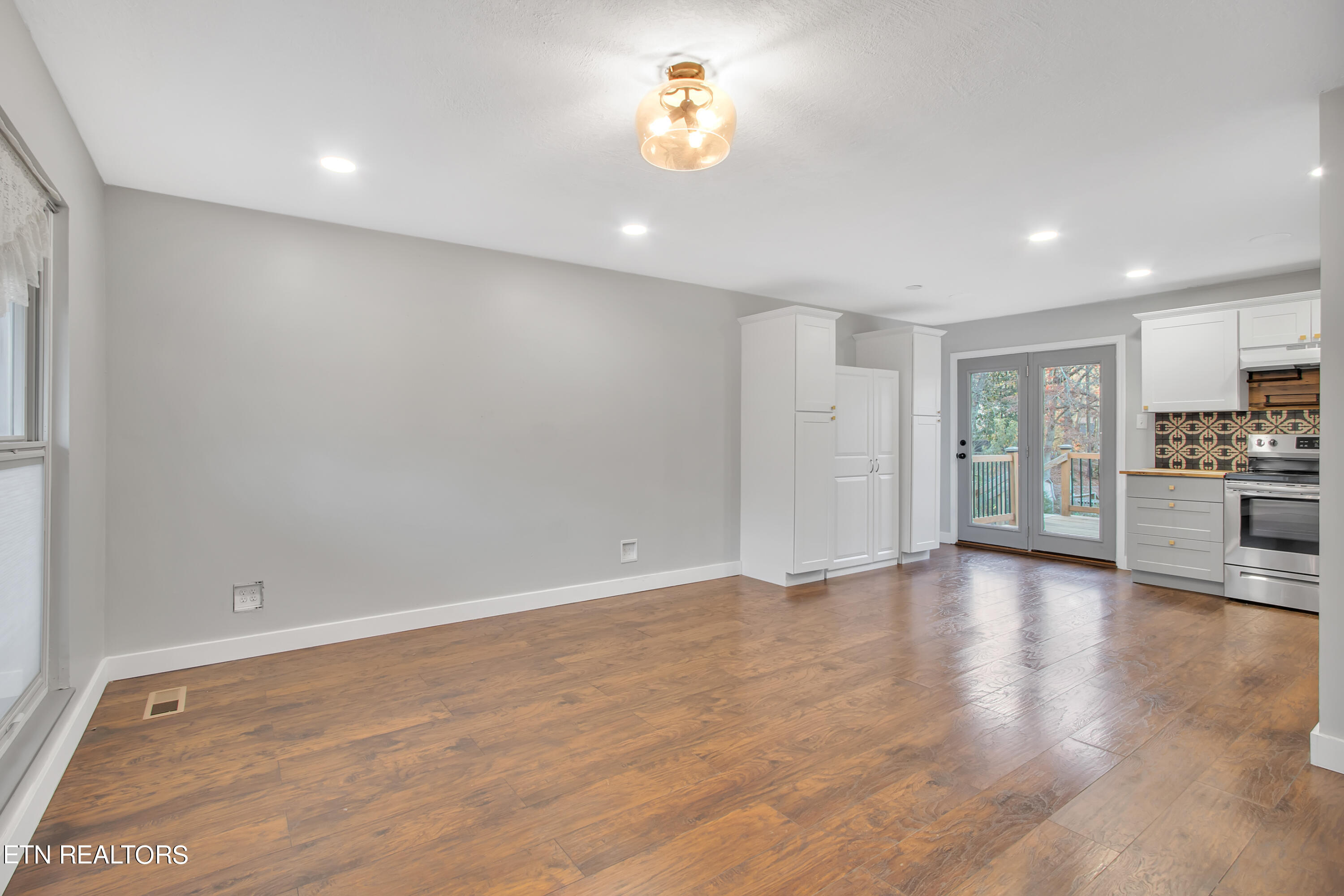 6501 NW Trousdale Rd