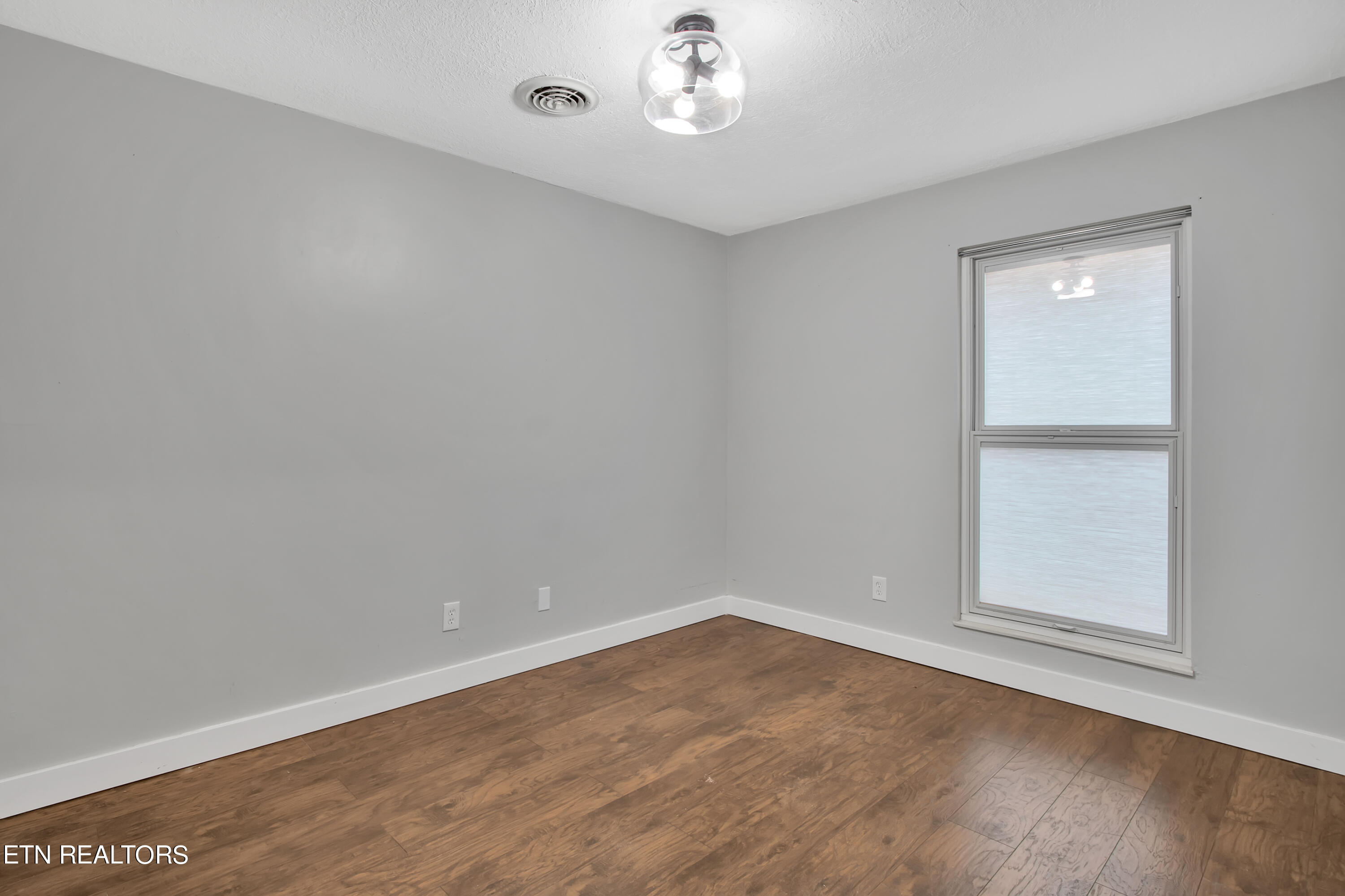 6501 NW Trousdale Rd