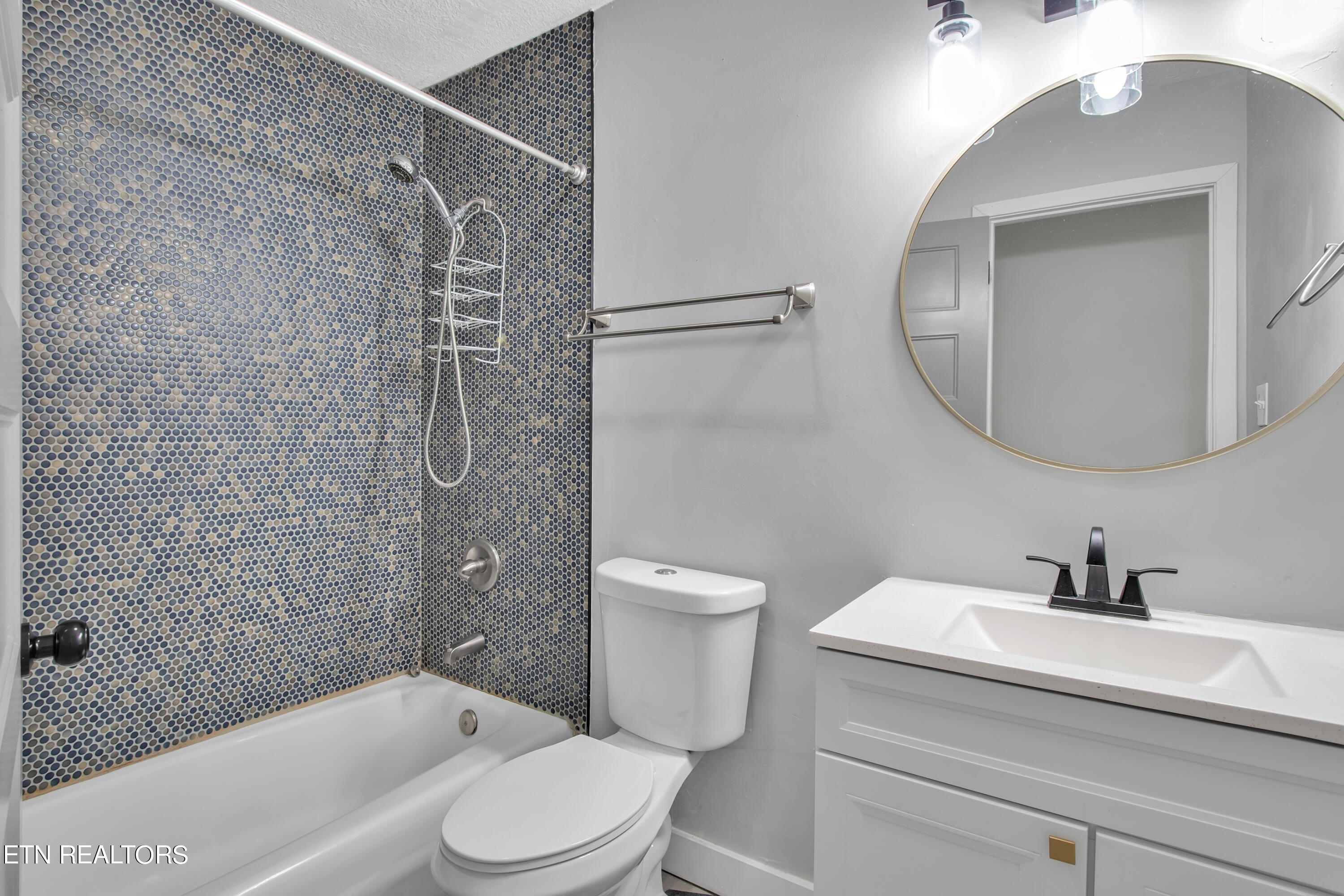 6501 NW Trousdale Rd