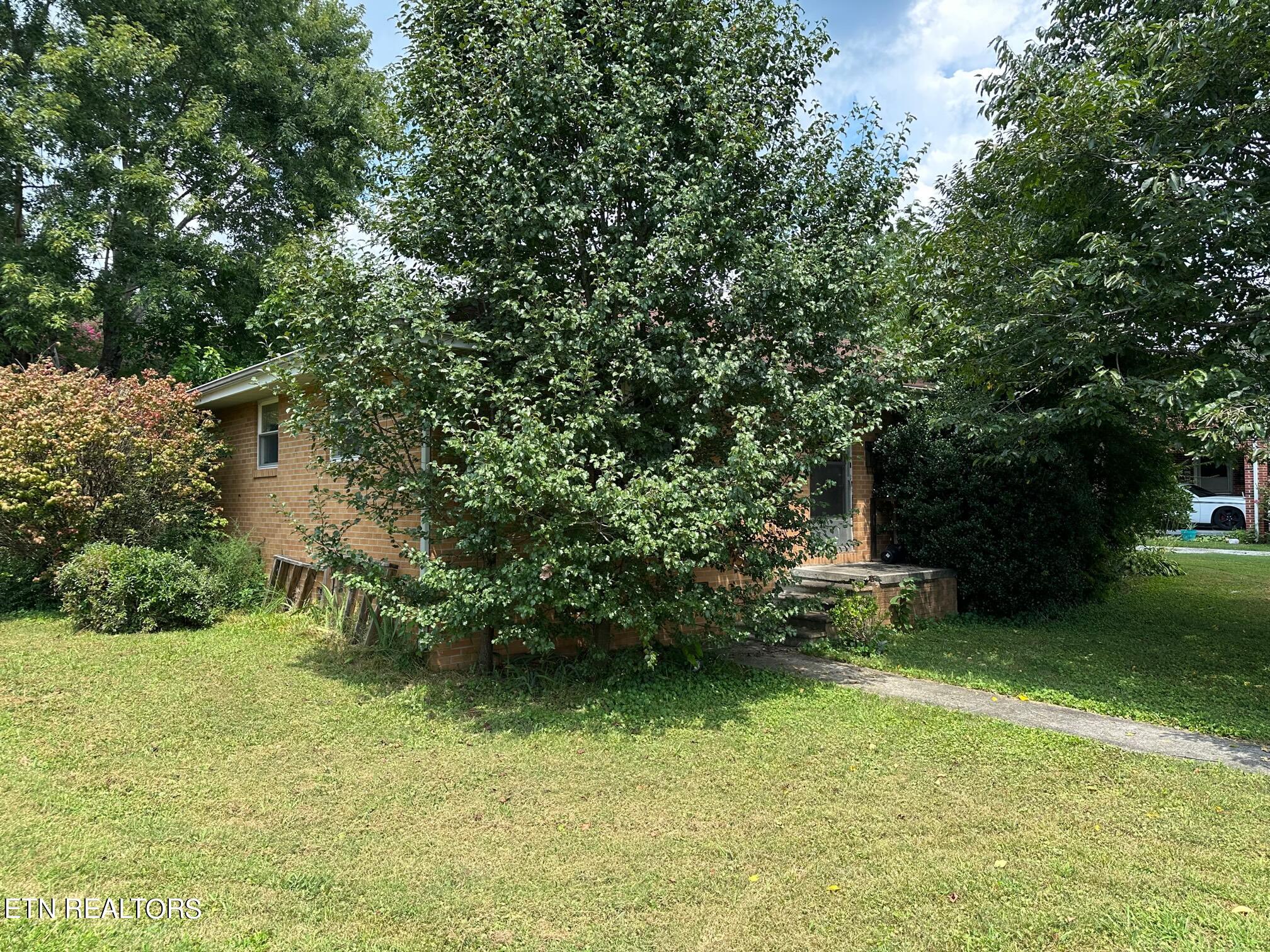 701 N Chamberlain Ave