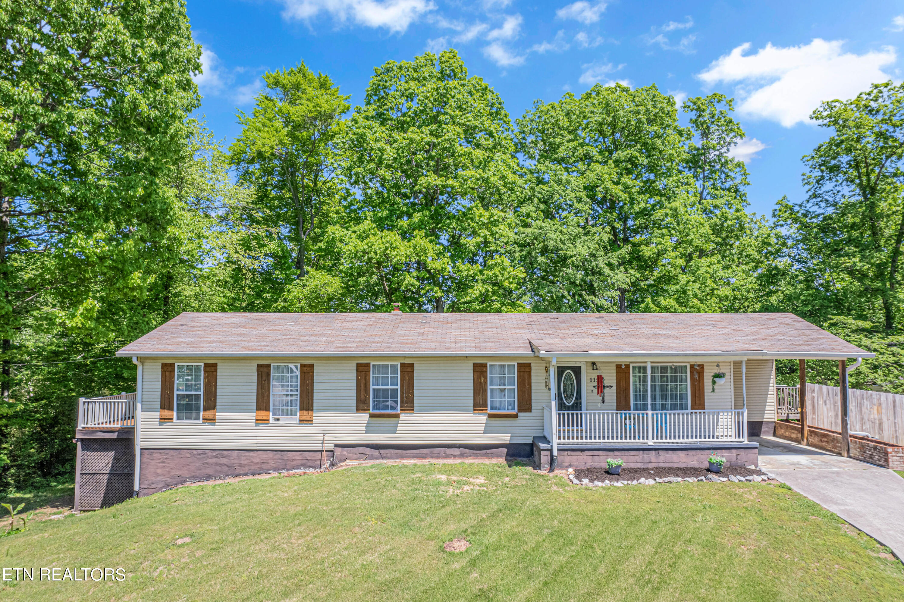 115 Blacksferry Loop