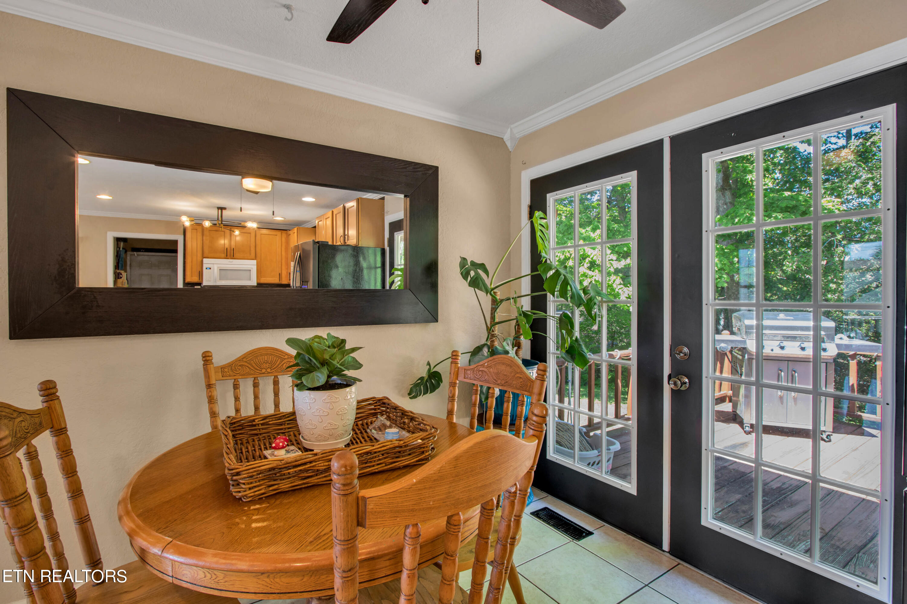 115 Blacksferry Loop