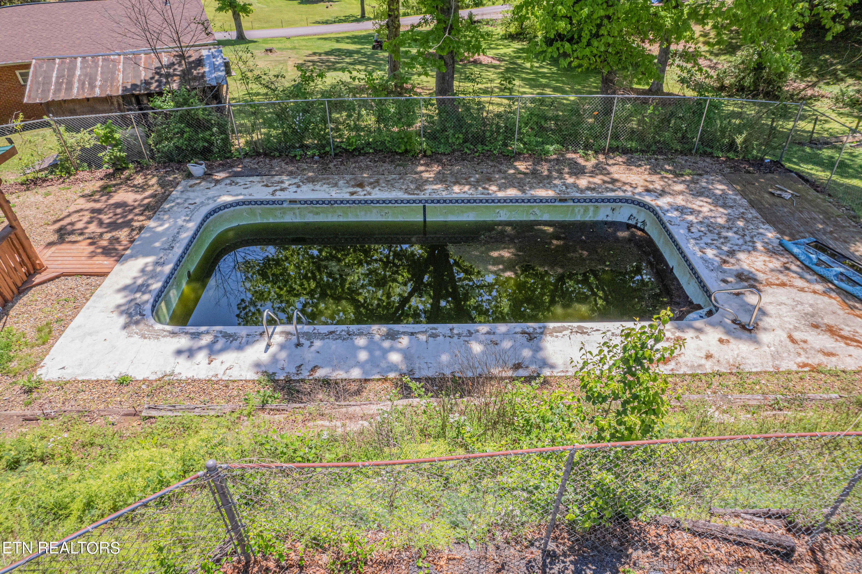 115 Blacksferry Loop