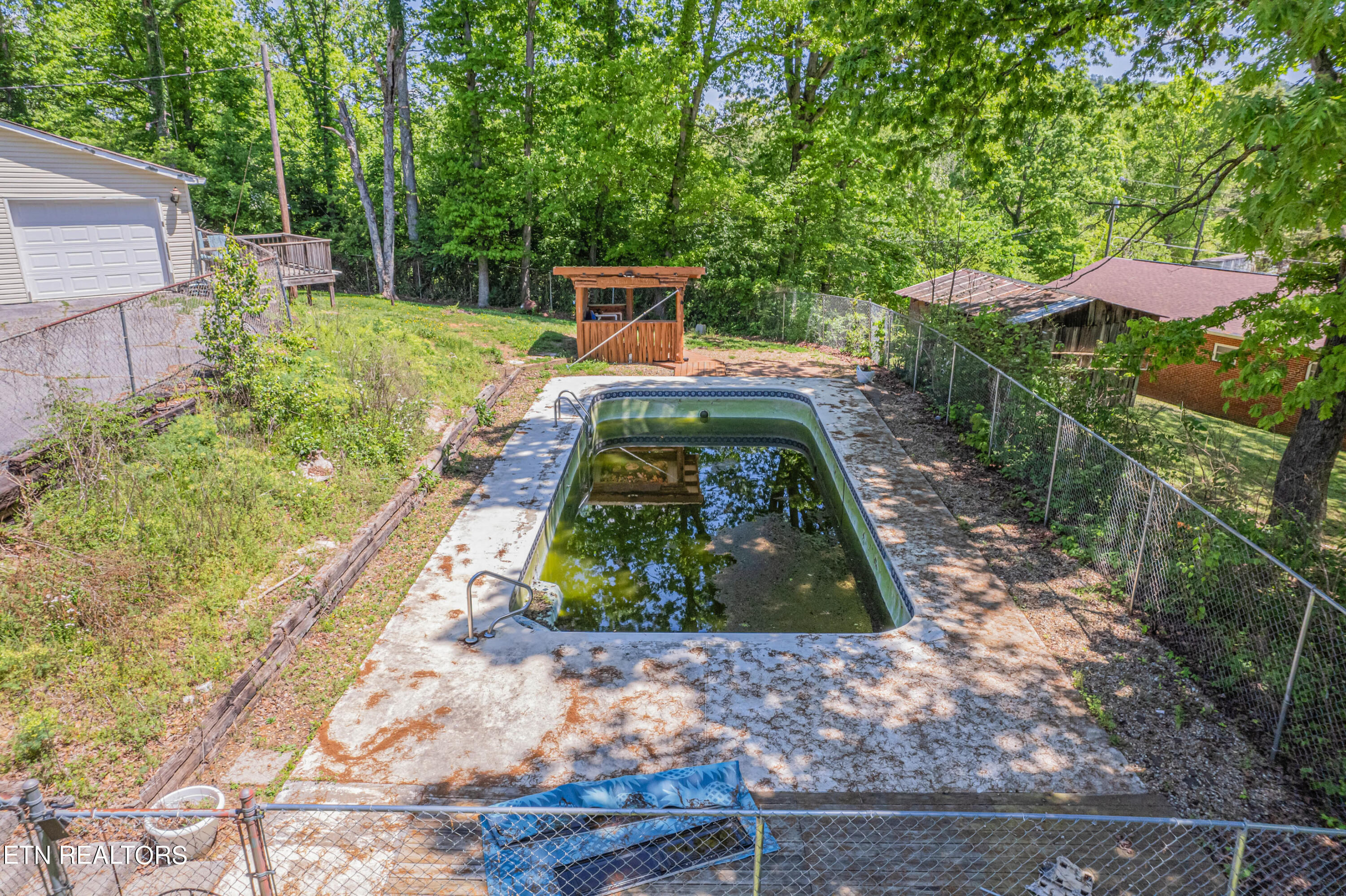 115 Blacksferry Loop