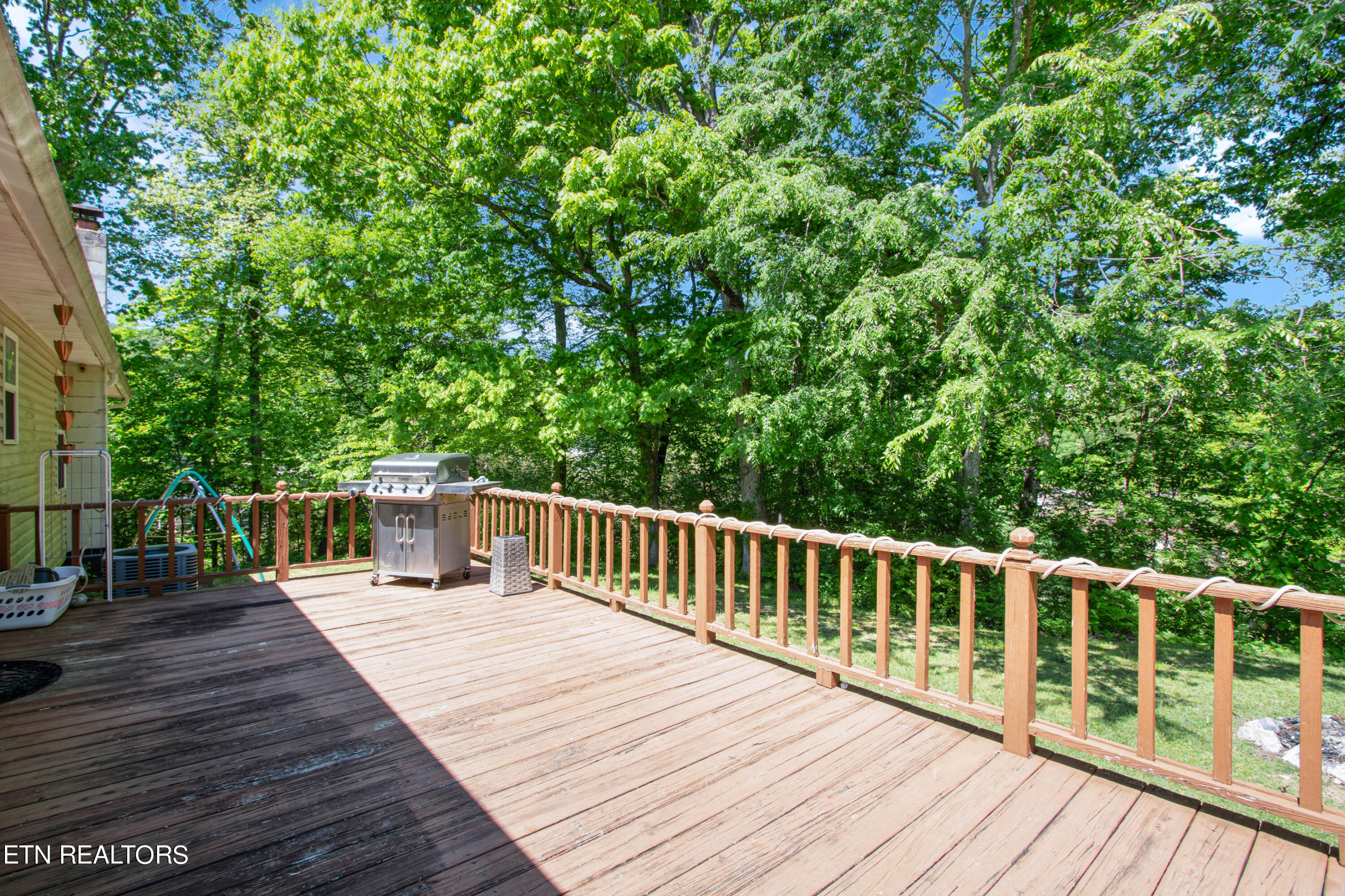 115 Blacksferry Loop