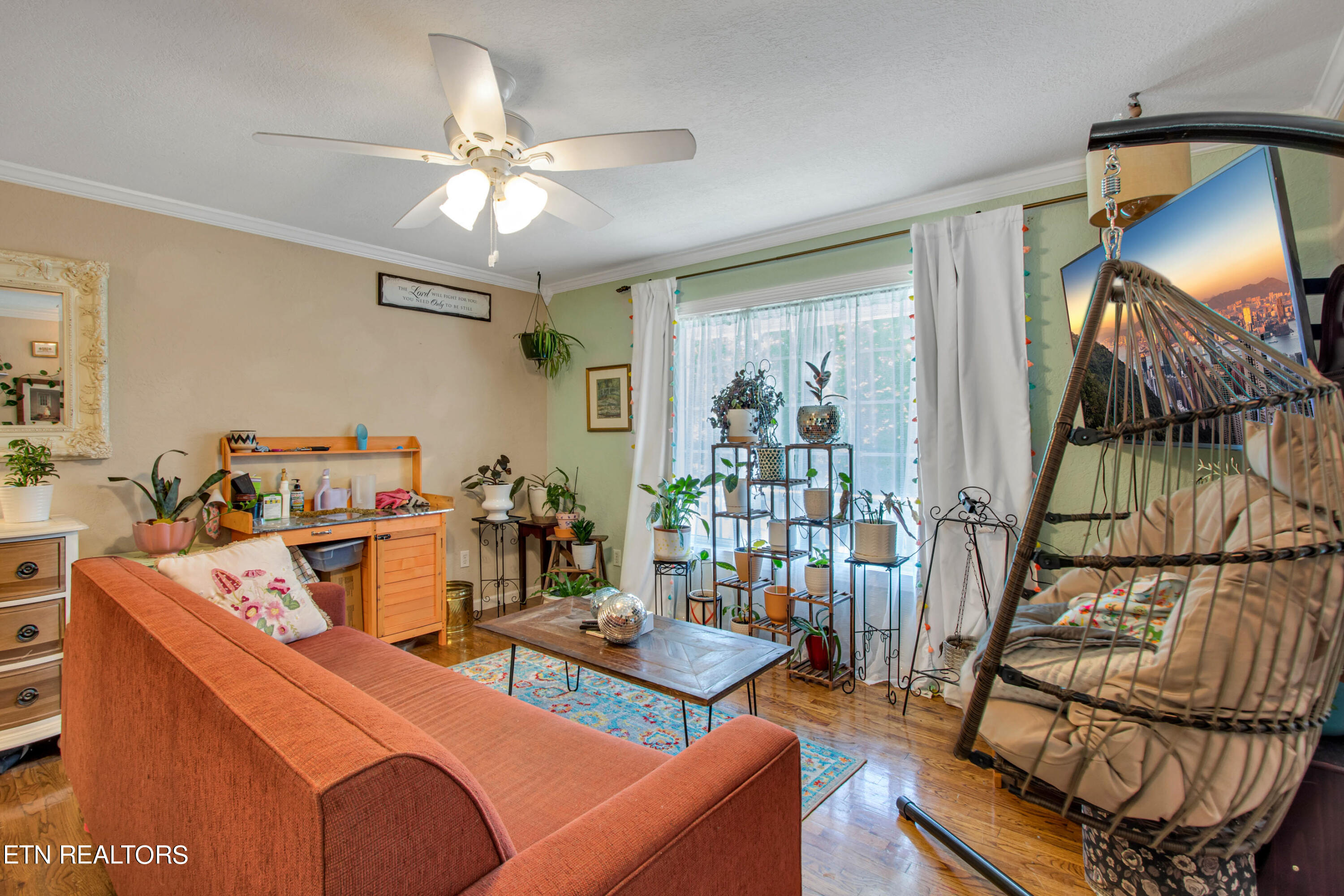 115 Blacksferry Loop