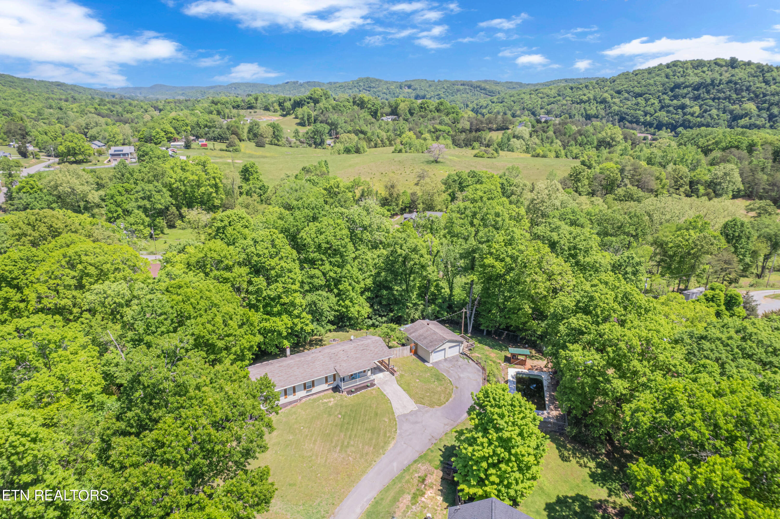 115 Blacksferry Loop