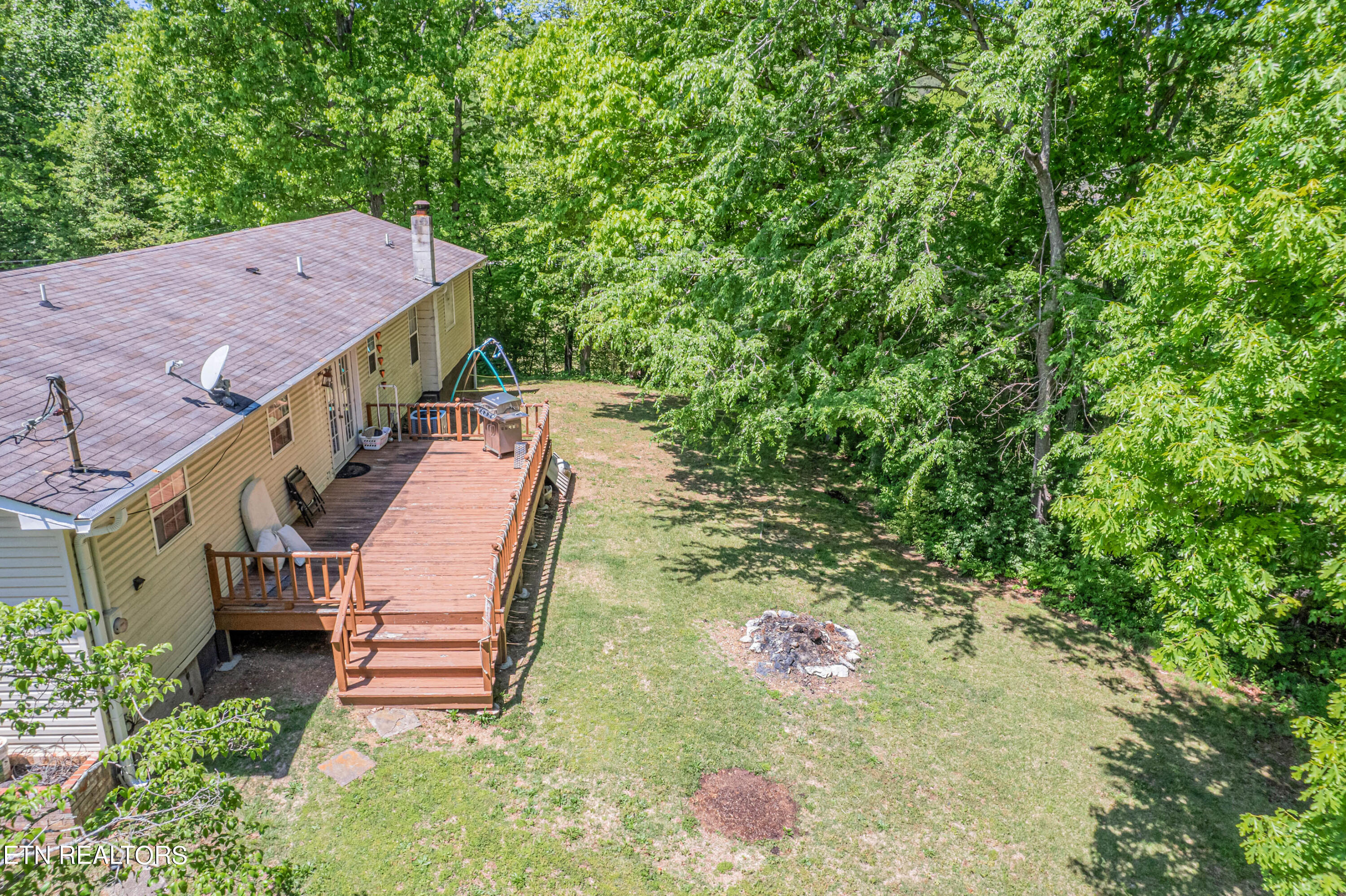 115 Blacksferry Loop