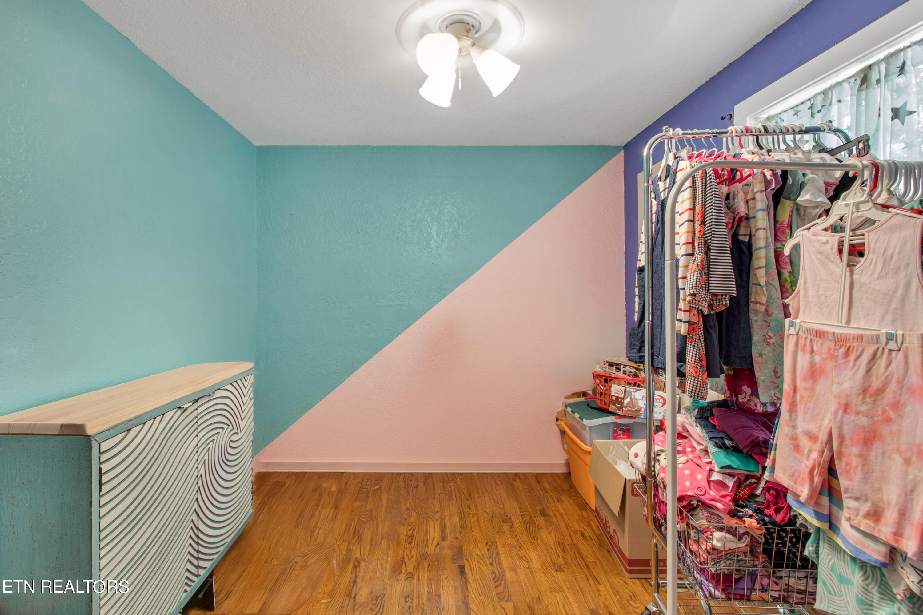 115 Blacksferry Loop