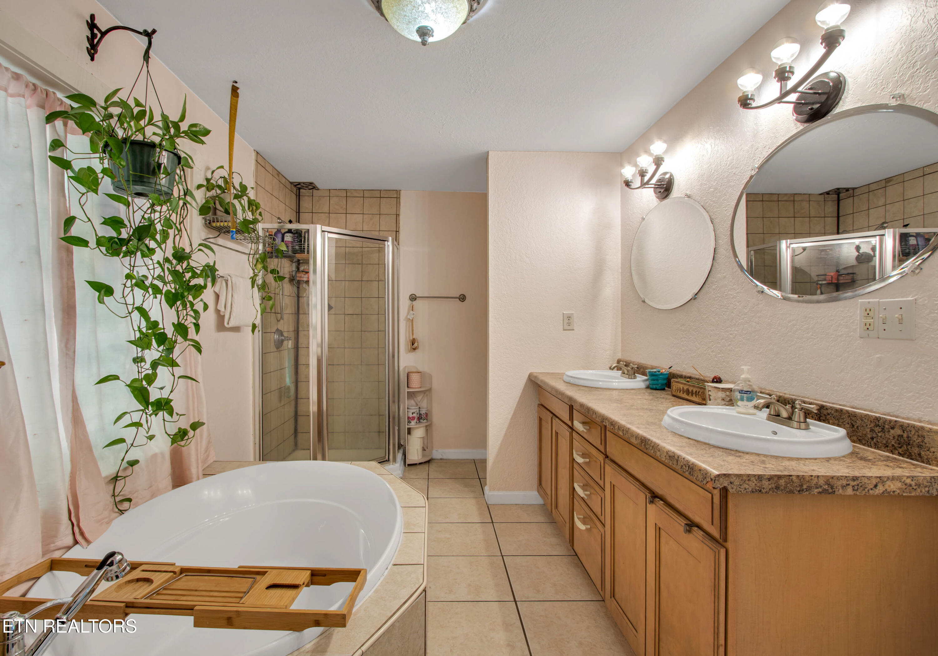 115 Blacksferry Loop