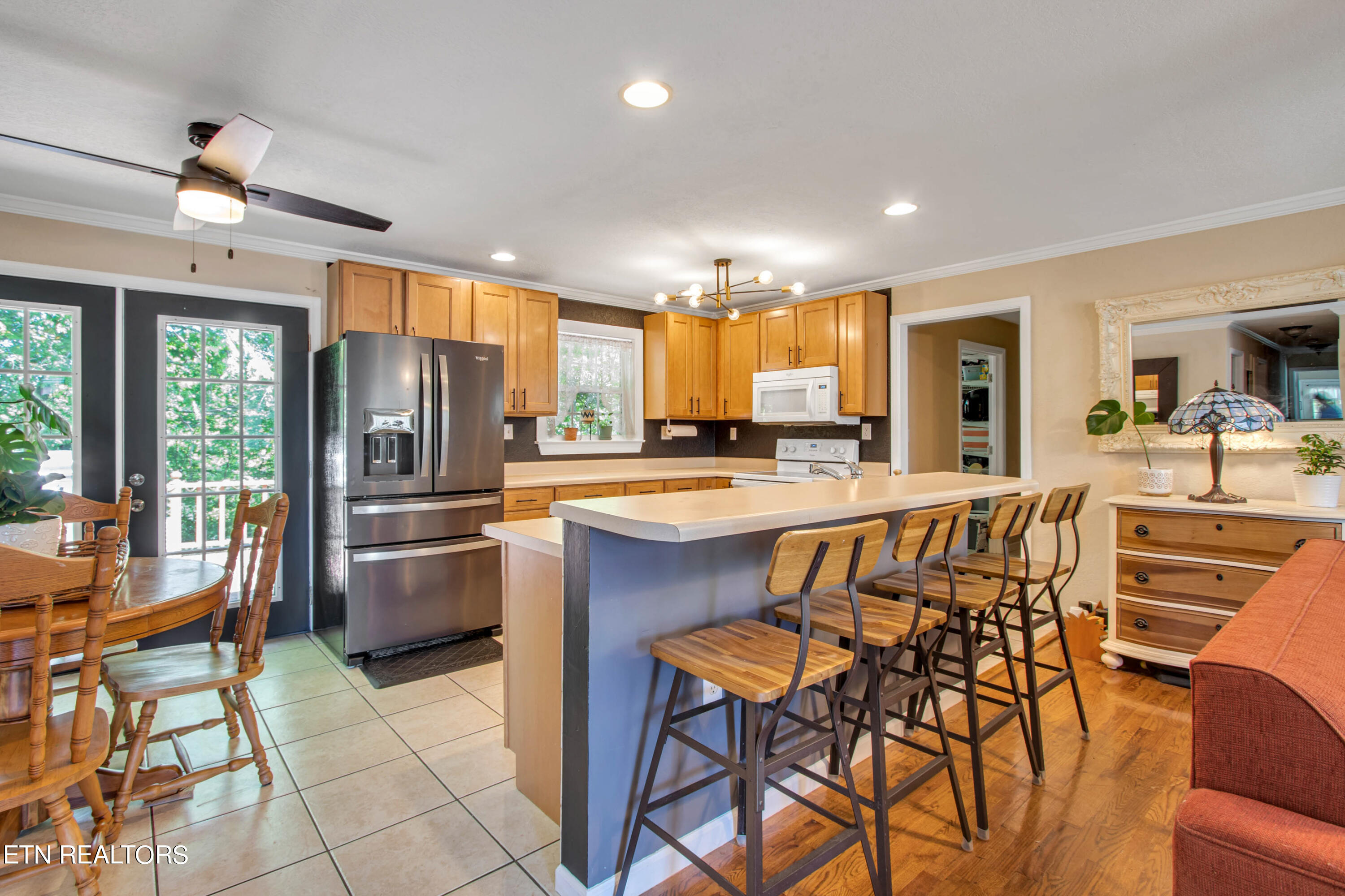 115 Blacksferry Loop