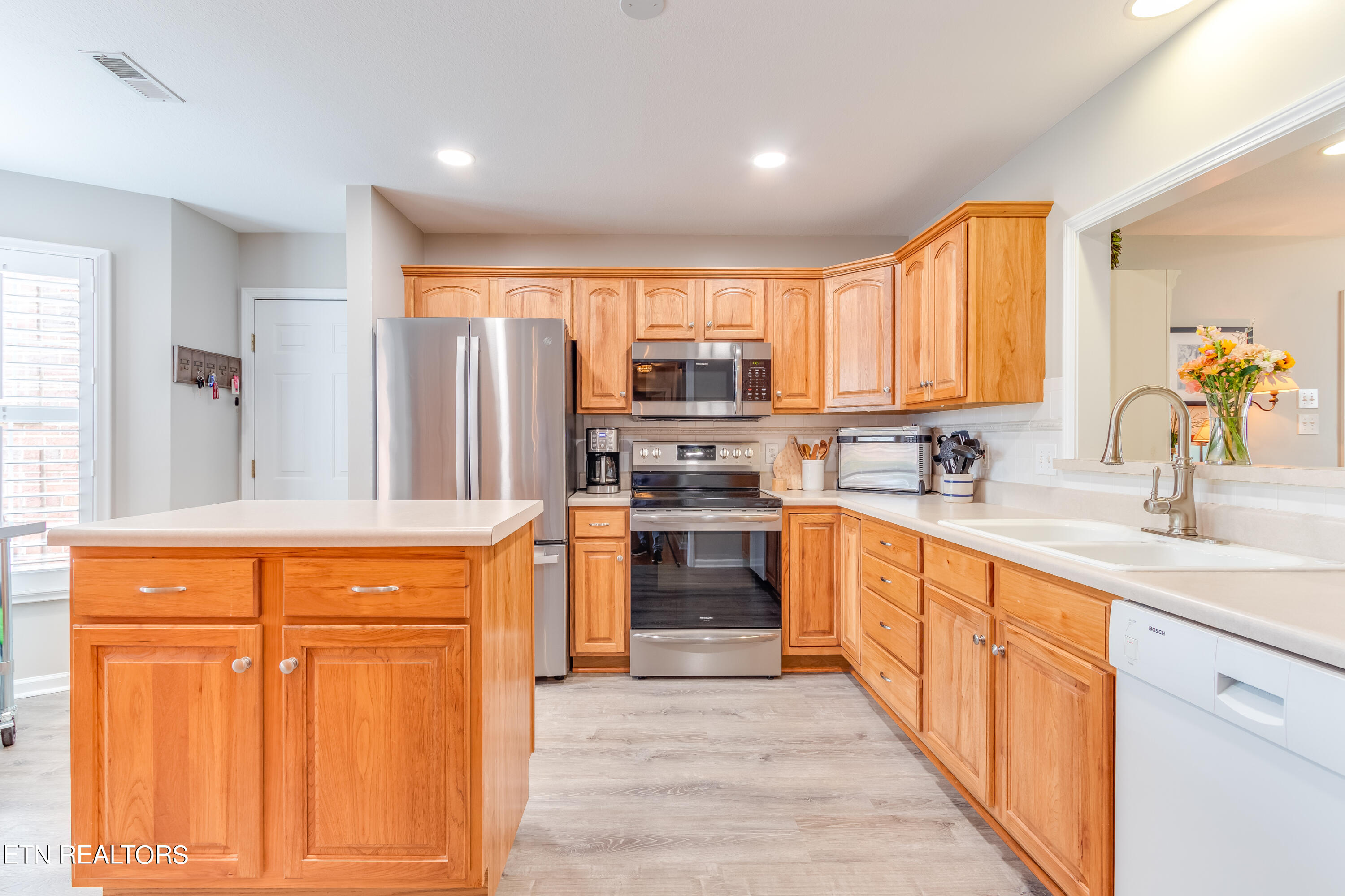 7634 Saint Baron Way